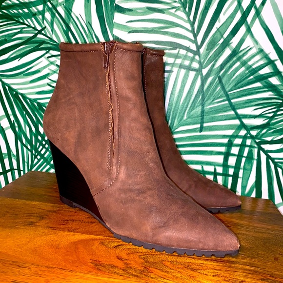 H by Halston Shoes - H By Halston Soft Brown Leather Wedge Ankle Boots Women’s 12 M